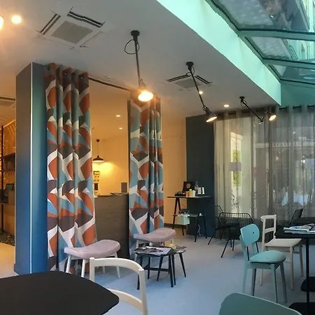 巴黎东站tgv宜必思尚品酒店 酒店