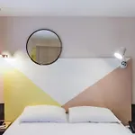 إيبيس ستايلز غار دو لست تي جي في 3*