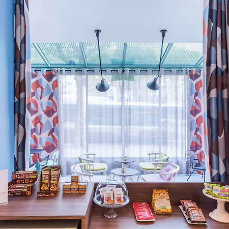 酒店 巴黎东站tgv宜必思尚品酒店